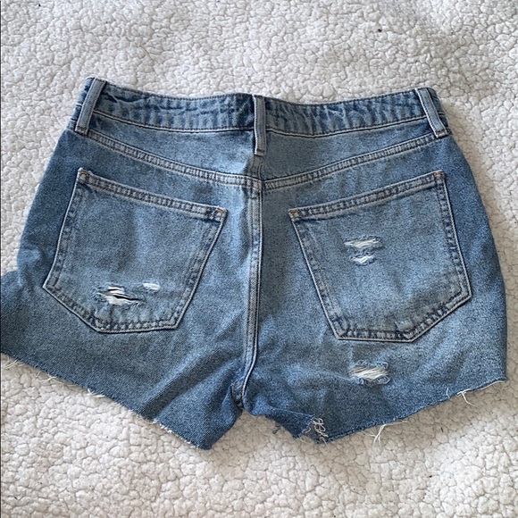 Forever 21 distressed denim shorts - Picture 2 of 2